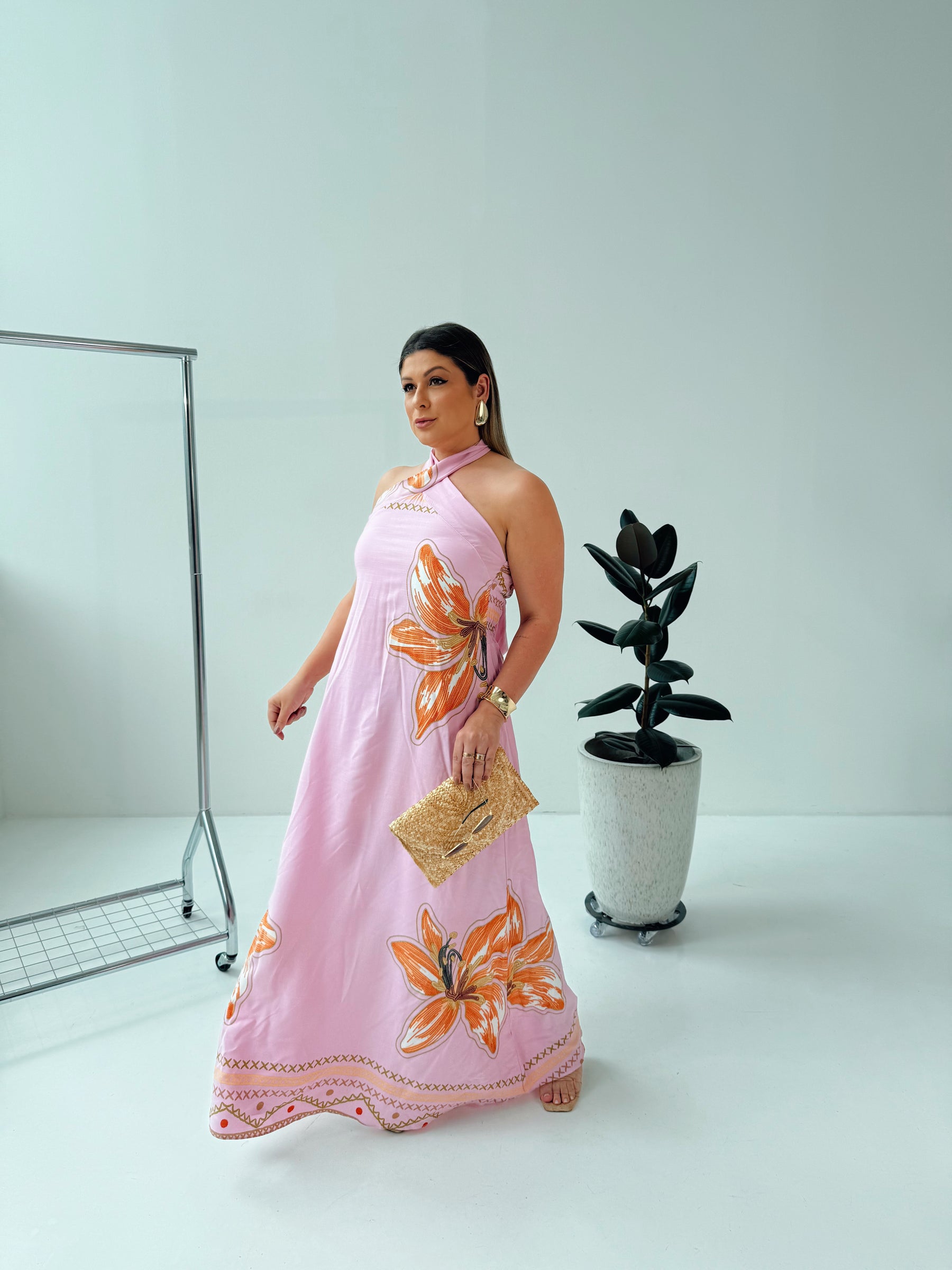 Vestido Laura – Elegância e Conforto em Tecido Leve de Viscose com Linho