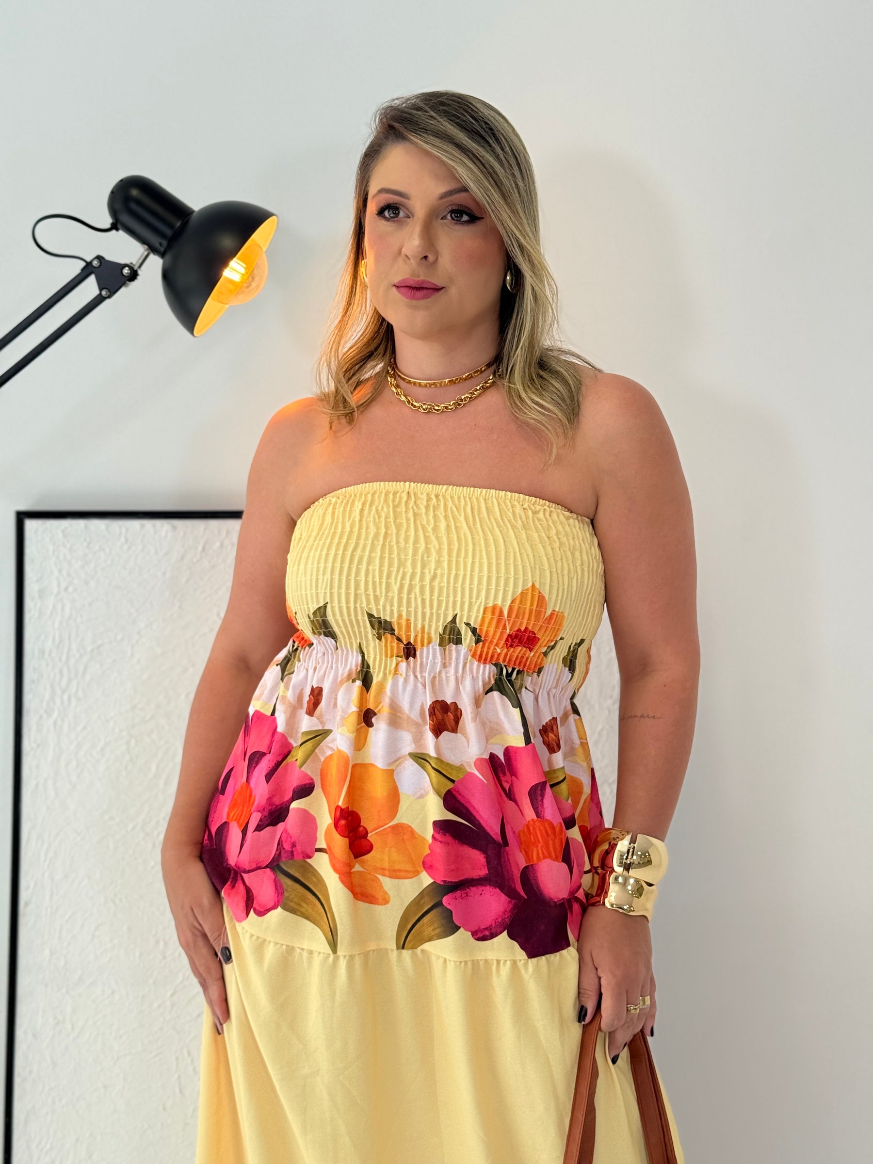 Vestido Longo Flora em Crepe de Seda - O Romance e a Leveza que Você Merece