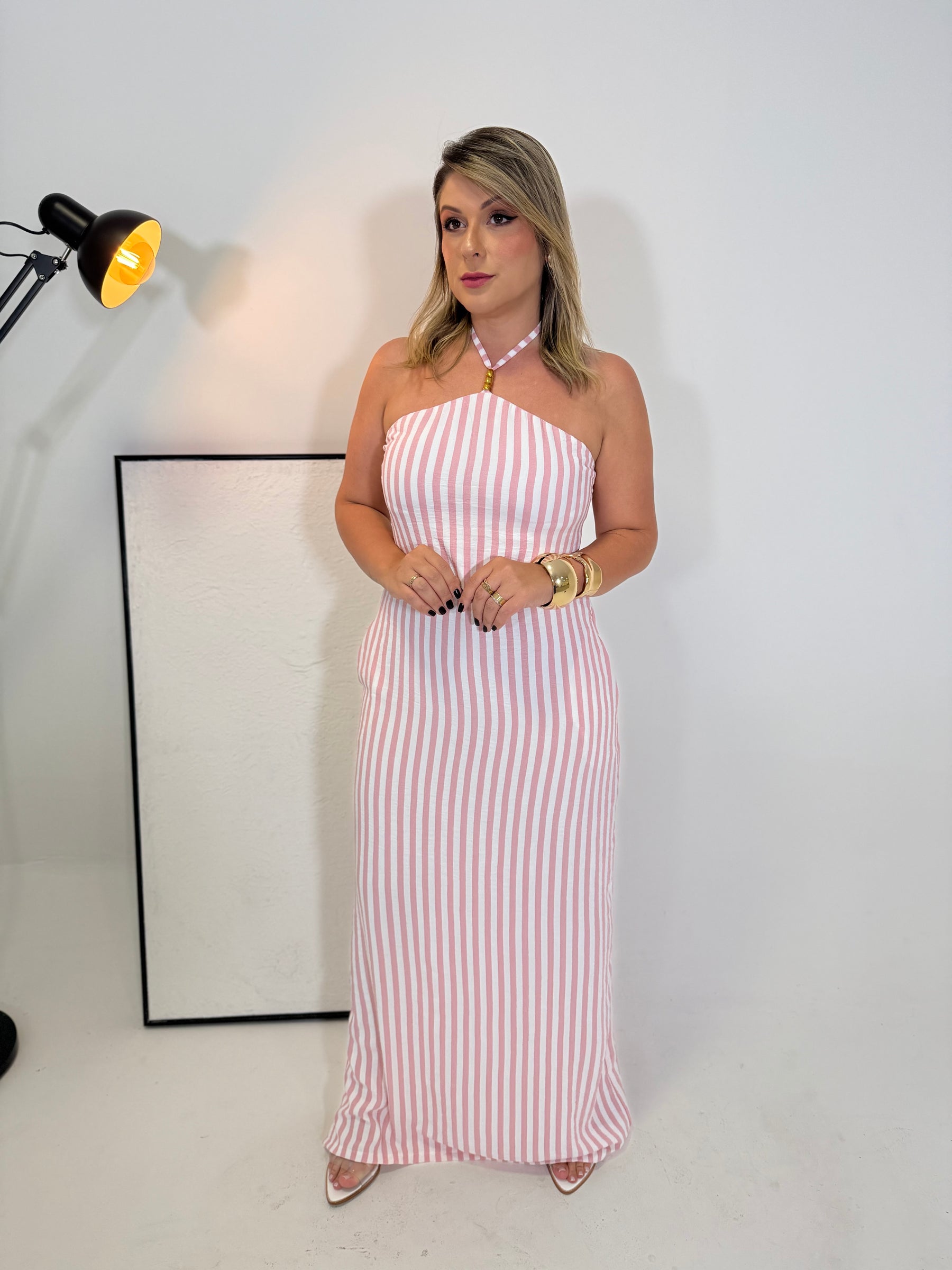 Vestido Marina Listrado – Versatilidade, Frescor e Elegância Casual