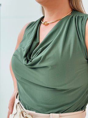 Blusa Roberta Verde – Frescor, Elegância e Caimento Perfeito