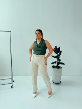 Blusa Roberta Verde – Frescor, Elegância e Caimento Perfeito