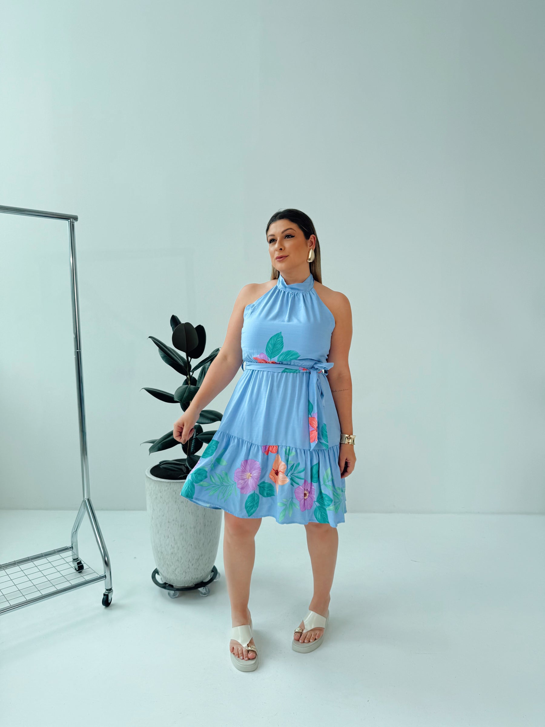 Vestido MIDI Laís Azul – Leveza, Feminilidade e Elegância Natural