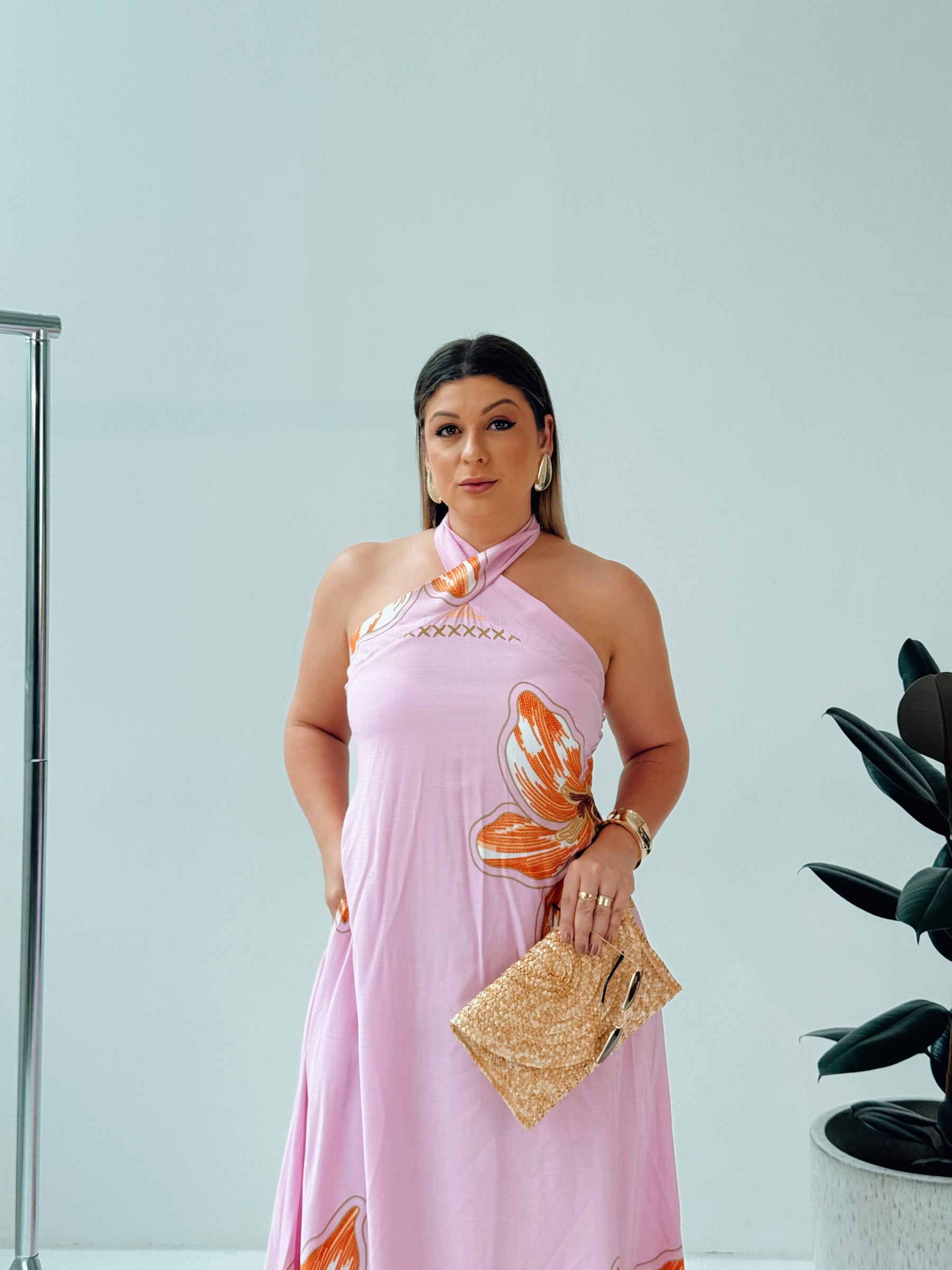 Vestido Laura – Elegância e Conforto em Tecido Leve de Viscose com Linho