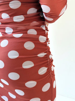 Vestido Camila – Leveza e Elegância em Tule com Transparência Delicada