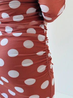 Vestido Camila – Leveza e Elegância em Tule com Transparência Delicada