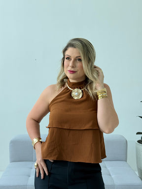 Blusa Lila Marrom – Elegância Contemporânea com Toque Natural