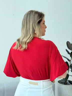Blusa Morcego Vermelho – Conforto, Estilo e Movimento em Uma Só Peça