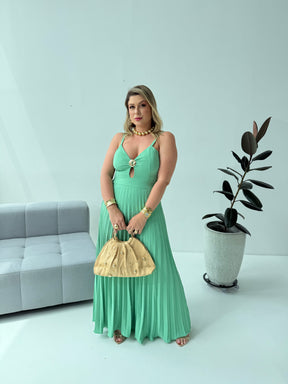 Vestido Plissado Safira Verde – Elegância e Movimento com Toque Natural