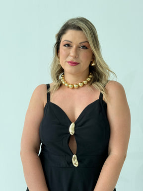 Vestido Tânia Preto – Sofisticação e Ajuste Perfeito em Cada Detalhe